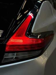 Хетчбэк Nissan Leaf 2019 года, 1897000 рублей, Красноярск