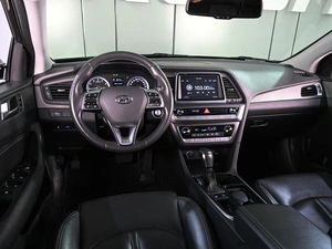 Седан Hyundai Sonata 2019 года, 2299000 рублей, Аксай