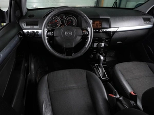 Хетчбэк Opel Astra 2010 года, 699000 рублей, Воронеж