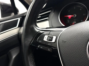 Седан Volkswagen Passat 2017 года, 2174000 рублей, Орёл