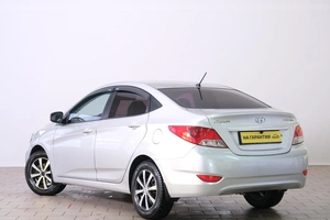 Седан Hyundai Solaris 2012 года, 629000 рублей, Омск