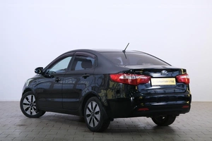 Седан Kia Rio 2012 года, 989000 рублей, Омск