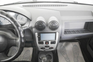 Седан Renault Logan 2006 года, 349000 рублей, Кемерово