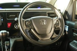 Минивэн Honda Stepwgn Spada 2018 года, 2289000 рублей, Омск