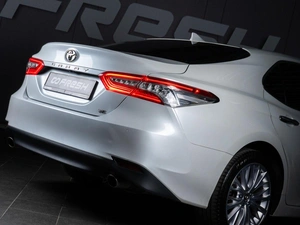 Седан Toyota Camry 2019 года, 3439000 рублей, Сургут