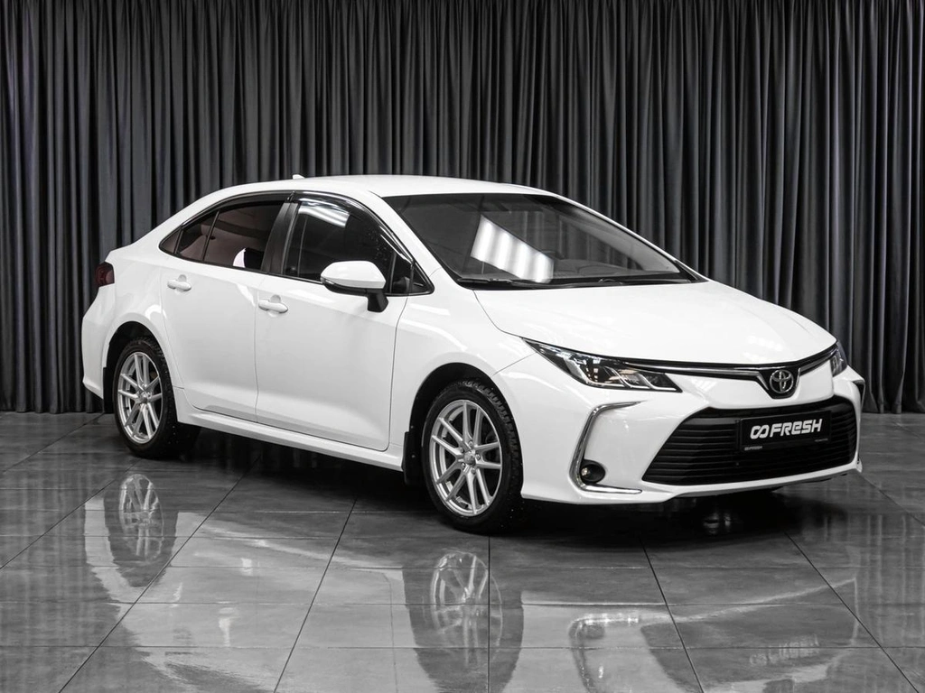 Седан Toyota Corolla 2019 года, 1799000 рублей, Тюмень