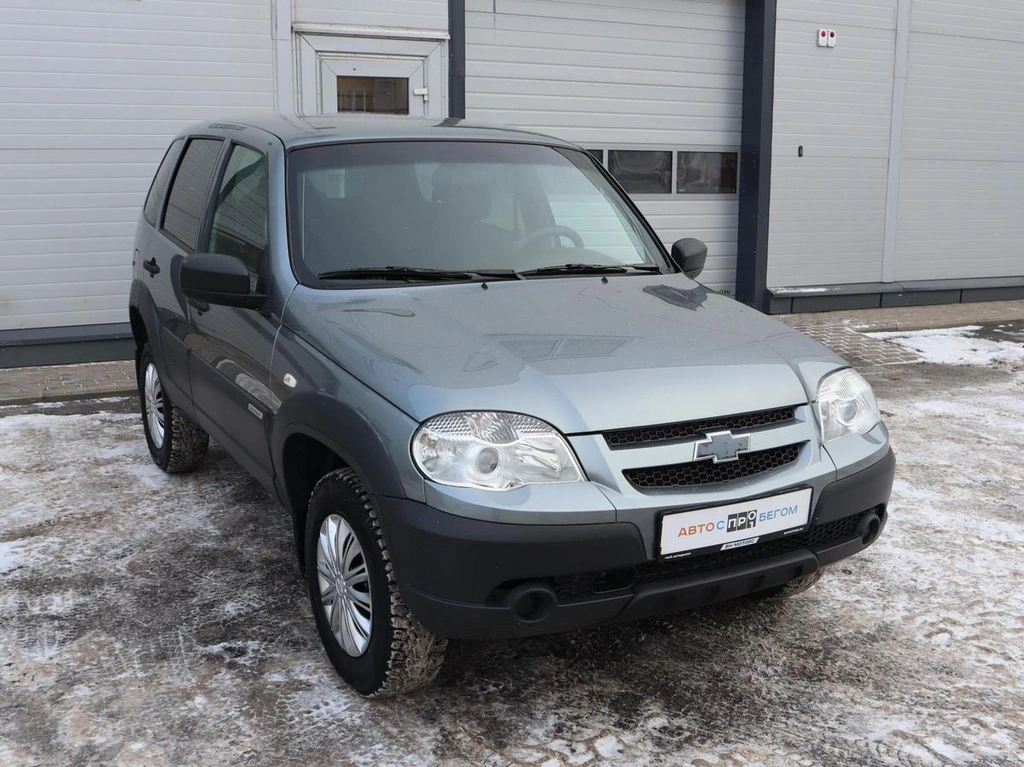 Внедорожник Chevrolet Niva 2016 года, 745000 рублей, Железногорск