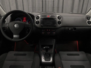 Внедорожник Volkswagen Tiguan 2009 года, 840000 рублей, Красноярск