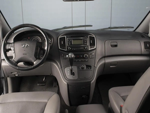 Минивэн Hyundai Grand Starex 2019 года, 4150000 рублей, Омск