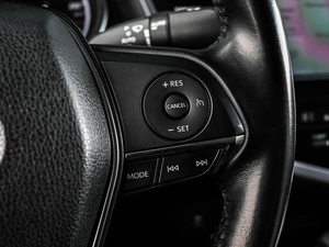 Седан Toyota Camry 2019 года, 2550000 рублей, Кирилловка