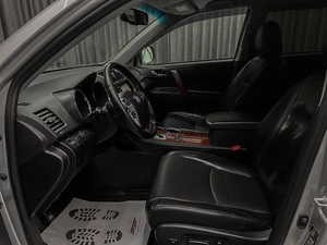 Внедорожник Toyota Highlander 2010 года, 1850000 рублей, Красноярск