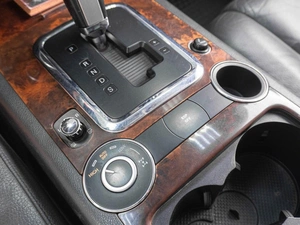 Внедорожник Volkswagen Touareg 2008 года, 1149000 рублей, Тюмень