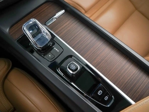 Внедорожник Volvo XC60 2021 года, 4107055 рублей, Москва