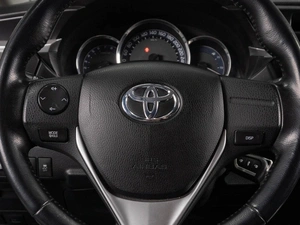 Седан Toyota Corolla 2013 года, 1299000 рублей, Тюмень