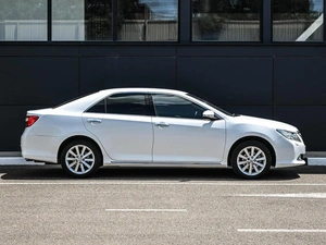 Седан Toyota Camry 2013 года, 1378000 рублей, Кирилловка