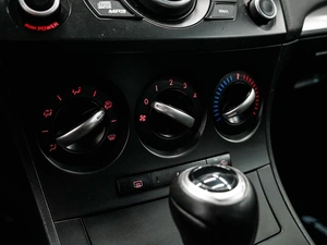 Седан Mazda 3 2012 года, 949000 рублей, Красноярск