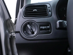 Седан Volkswagen Polo 2014 года, 880000 рублей, Красноярск