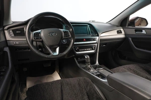 Седан Hyundai Sonata 2019 года, 1709000 рублей, Новосибирск