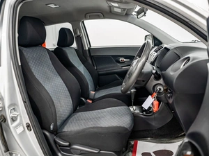 Хетчбэк Toyota Ist 2010 года, 960000 рублей, Красноярск