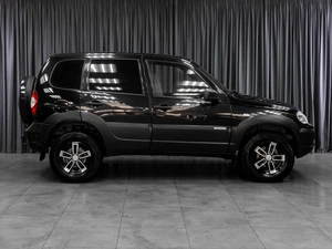 Внедорожник Chevrolet Niva 2016 года, 569000 рублей, Тюмень