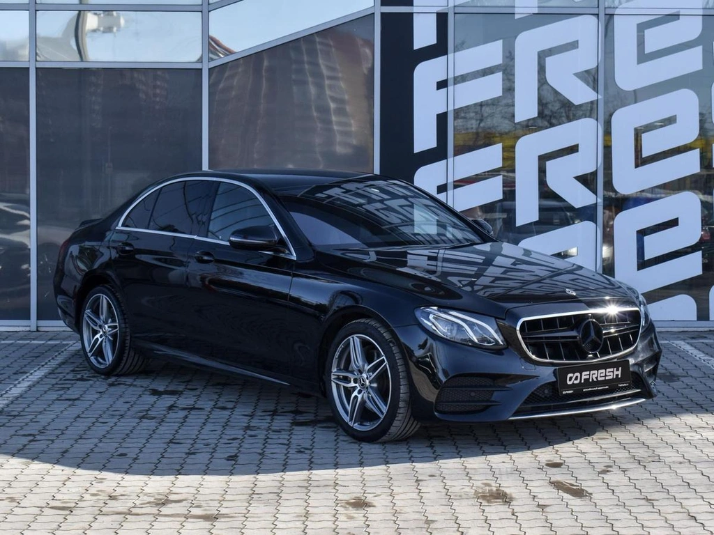 Седан Mercedes-benz E-класс 2019 года, 3300000 рублей, Краснодар