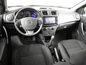 Хетчбэк Renault Sandero 2017 года, 1037100 рублей, Казань