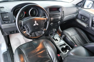 Внедорожник Mitsubishi Pajero 2011 года, 1779000 рублей, Омск