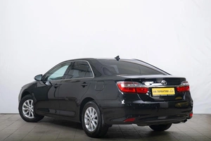 Седан Toyota Camry 2018 года, 1899000 рублей, Томск