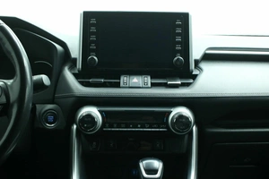 Внедорожник Toyota RAV4 2020 года, 3335000 рублей, Красноярск