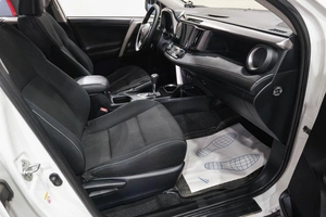 Внедорожник Toyota RAV4 2016 года, 2259000 рублей, Новокузнецк