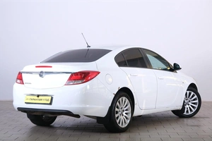 Седан Opel Insignia 2013 года, 1049000 рублей, Омск