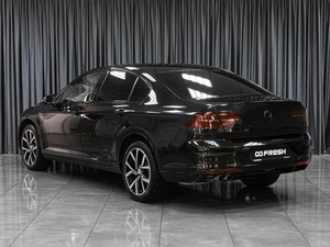 Седан Volkswagen Passat 2016 года, 1979000 рублей, Тюмень