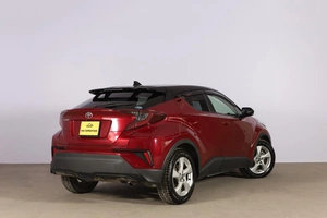 Внедорожник Toyota C-HR 2018 года, 2139000 рублей, Новосибирск