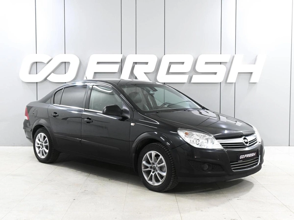 Седан Opel Astra 2011 года, 679000 рублей, Аксай