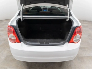 Седан Chevrolet Aveo 2013 года, 710000 рублей, Красноярск
