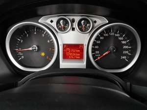 Хетчбэк Ford Focus 2010 года, 649000 рублей, Воронеж