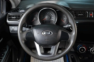 Седан Kia Rio 2013 года, 669000 рублей, Тюмень