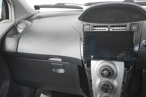 Хетчбэк Toyota Vitz 2005 года, 499000 рублей, Кемерово