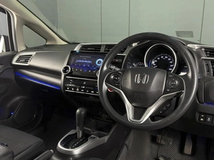 Хетчбэк Honda Fit 2018 года, 950000 рублей, Омск