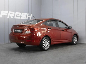 Седан Hyundai Solaris 2011 года, 750000 рублей, Омск