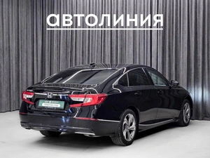 Седан Honda Accord 2017 года, 2380000 рублей, Красноярск