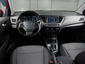 Седан Hyundai Solaris 2018 года, 1299000 рублей, Тюмень