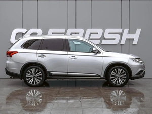 Внедорожник Mitsubishi Outlander 2020 года, 2230000 рублей, Краснодар