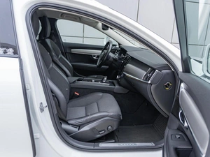 Универсал Volvo V90 Cross Country 2021 года, 3966000 рублей, Санкт-Петербург