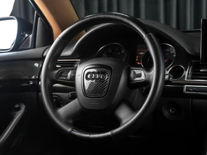 Седан Audi A8 2006 года, 1289000 рублей, Тюмень