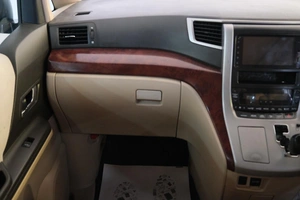 Минивэн Toyota Alphard 2009 года, 2389000 рублей, Омск