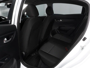 Седан Kia Rio 2019 года, 1199000 рублей, Красный Пахарь
