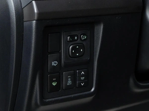 Внедорожник Toyota Land Cruiser Prado 2011 года, 2377077 рублей, Москва