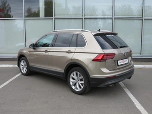 Внедорожник Volkswagen Tiguan 2017 года, 2550000 рублей, Брянск