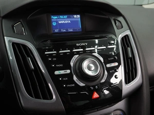 Седан Ford Focus 2013 года, 1060000 рублей, Воронеж